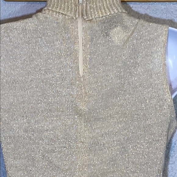VNTG John’s Girl Elegant Cream Sheer Sleeveless Turtleneck Sweater - Picture 5 of 7